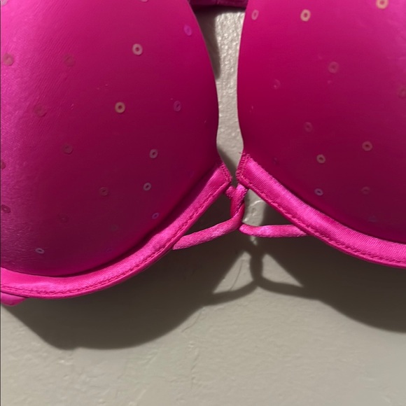 Victoria's Secret Miraculous Plunge Hot Pink Bra with Sequin Detail 34B - Picture 4 of 6